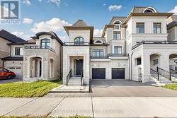 42 BAWDEN DRIVE  Richmond Hill, ON L4S 0H3