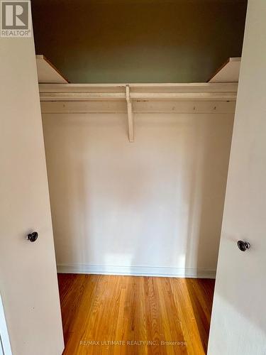 2ND FLOOR - 315 HARVIE AVENUE , Toronto, Ontario M6E 4L2 5
