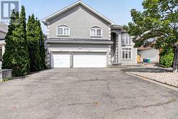 11 TAJ COURT  Ottawa, ON K1G 5K6