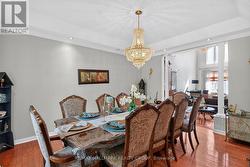 Huge dining room - 