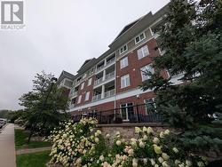 302 - 40 HORSESHOE BOULEVARD  Oro-Medonte, ON L4M 4Y8