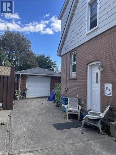 225 EAST 14TH Street Unit# Upper , Hamilton, Ontario L9A 4B7 3
