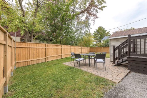 Courtyard - 42 Av. Charles, Pointe-Claire, QC 