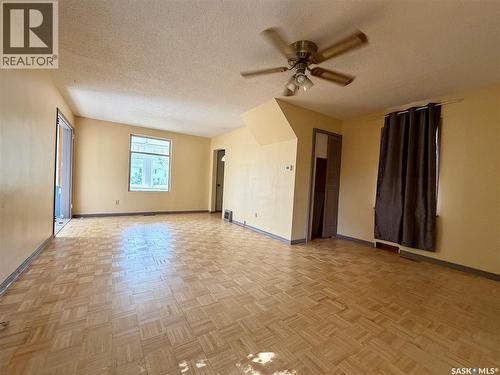 553 2Nd Avenue Nw, Swift Current, SK 