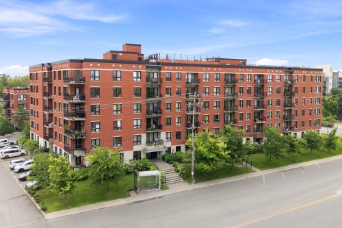 Front of Structure - 410-4700 Boul. Henri-Bourassa O., Montréal (Saint-Laurent), QC 