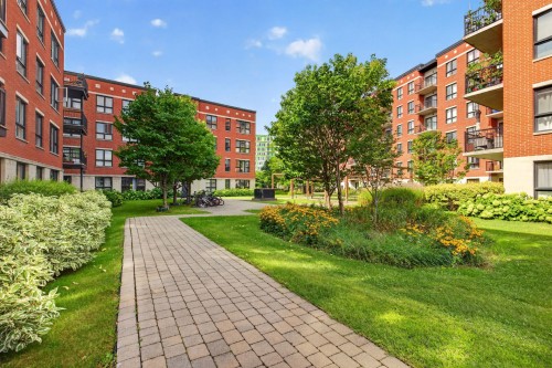 Garden - 410-4700 Boul. Henri-Bourassa O., Montréal (Saint-Laurent), QC 
