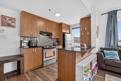 Kitchen - 410-4700 Boul. Henri-Bourassa O., Montréal (Saint-Laurent), QC 