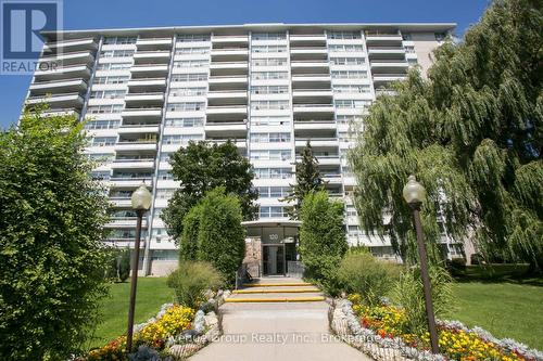 409 - 120 SHELBORNE AVENUE , Toronto, Ontario M6B 2M7 5