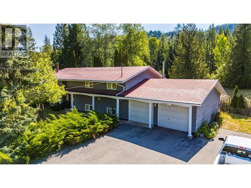 1076 COLUMBIA GARDENS Road  Fruitvale, BC V0G 1L1