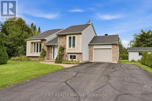 44 STE THERESE BOULEVARD  Russell, ON K0A 1W0