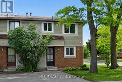 16-164 BARROW CRESCENT  Ottawa, ON K2L 2J1