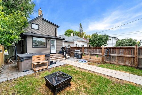 174 Burrin Avenue, Winnipeg, MB 