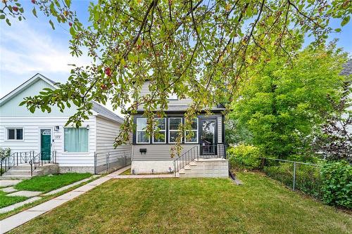 174 Burrin Avenue, Winnipeg, MB 