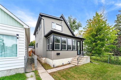174 Burrin Avenue, Winnipeg, MB 