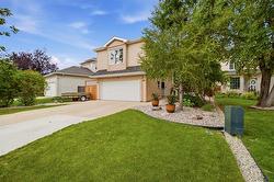 76 Camirant Crescent  Winnipeg, MB R3X 1T5