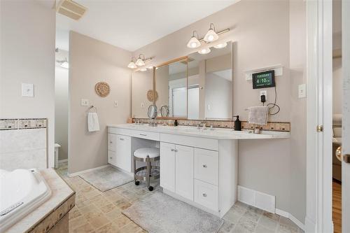 76 Camirant Crescent, Winnipeg, MB 