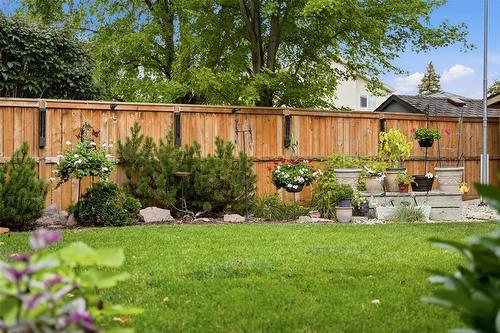 76 Camirant Crescent, Winnipeg, MB 
