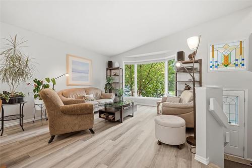 76 Camirant Crescent, Winnipeg, MB 