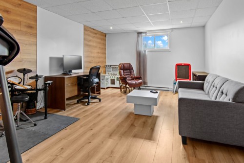 Salle familiale - 311 Rue Du Couvent, Saint-Honoré, QC 