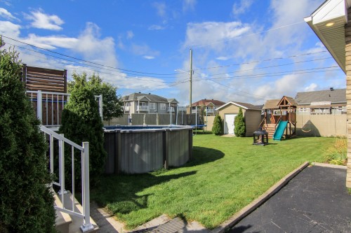 Cour - 311 Rue Du Couvent, Saint-Honoré, QC 