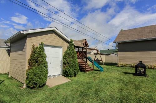 Remise - 311 Rue Du Couvent, Saint-Honoré, QC 