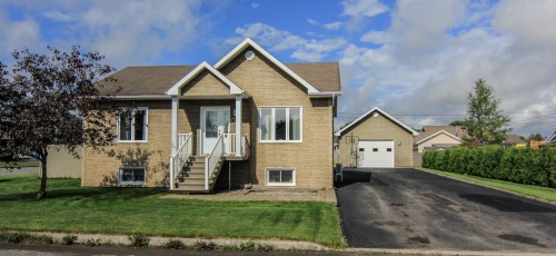Façade - 311 Rue Du Couvent, Saint-Honoré, QC 