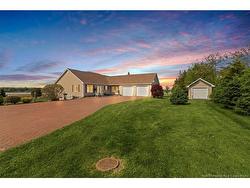 40 Acadie Bouctouche, NB E4S 2T2