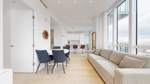 Salon - 3804-1188 Av. Union, Montréal (Ville-Marie), QC 