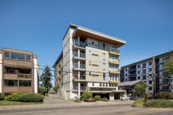 #503-826 Esquimalt Rd  Esquimalt, BC V9A 6W9