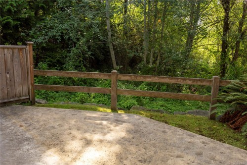 #7-4289 Wilkinson Rd, Saanich, BC 