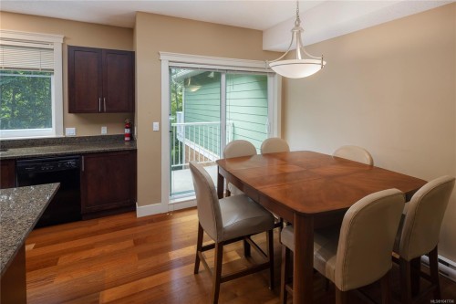 #7-4289 Wilkinson Rd, Saanich, BC 
