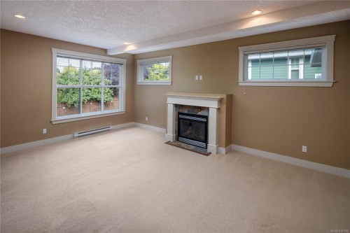 #7-4289 Wilkinson Rd, Saanich, BC 