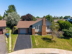 773 Rue Andrien  Longueuil (Greenfield Park), QC J4V 3L7