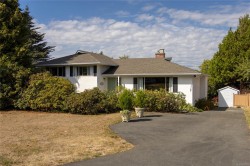 1787 Penshurst Rd  Saanich, BC V8N 2N6
