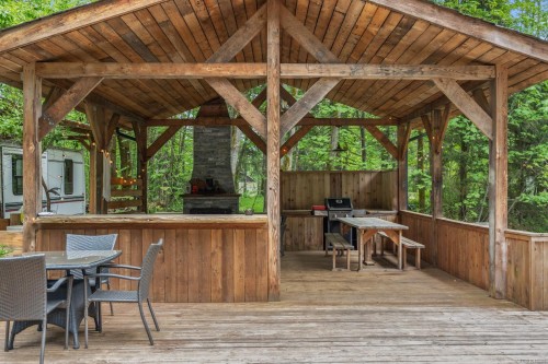 9525 Doyle Rd, Black Creek, BC 