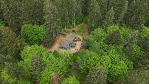 9525 Doyle Rd, Black Creek, BC 