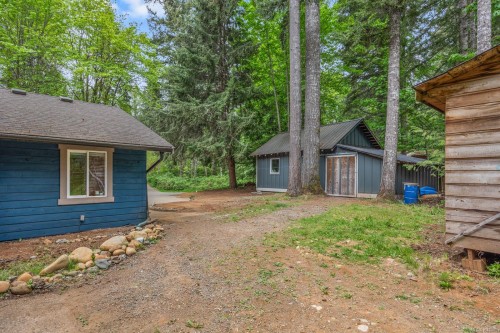9525 Doyle Rd, Black Creek, BC 