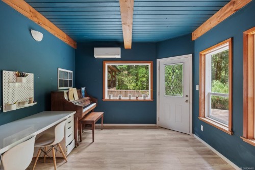 9525 Doyle Rd, Black Creek, BC 