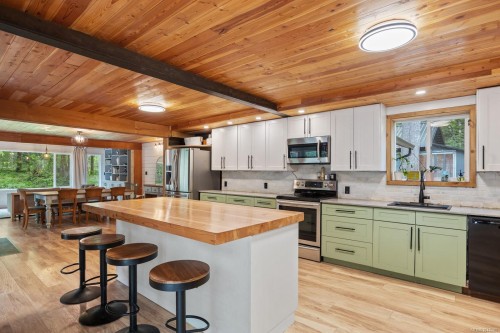 9525 Doyle Rd, Black Creek, BC 