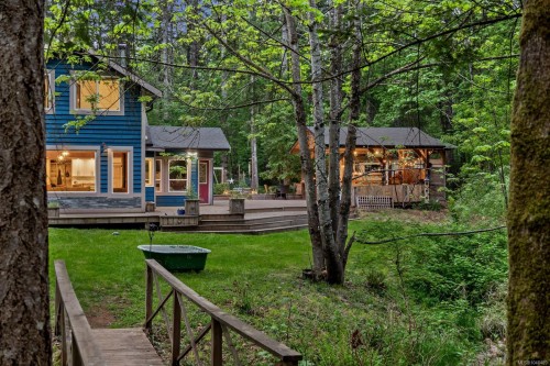 9525 Doyle Rd, Black Creek, BC 