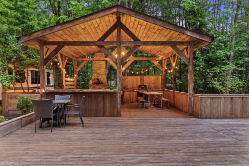 9525 Doyle Rd, Black Creek, BC 