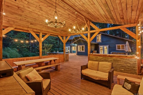 9525 Doyle Rd, Black Creek, BC 