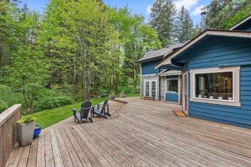9525 Doyle Rd, Black Creek, BC 
