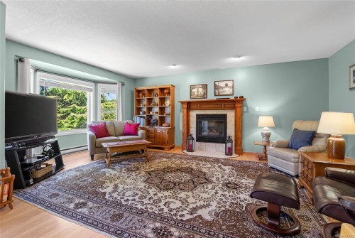 6000 Chippewa Rd, Duncan, BC 