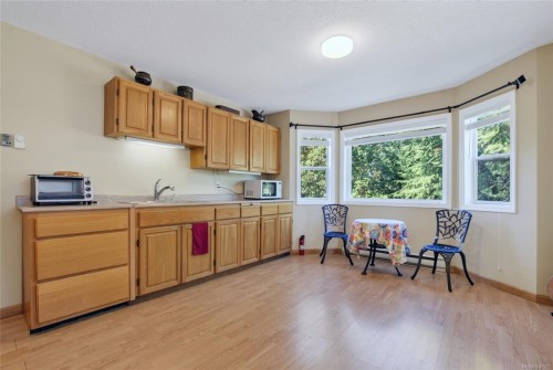 6000 Chippewa Rd, Duncan, BC 