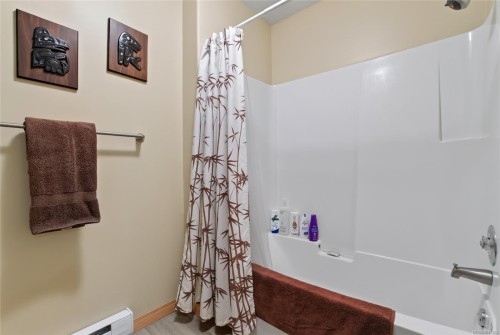 6000 Chippewa Rd, Duncan, BC 