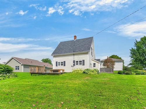 7 Macarthur Drive, Cornwall, PE 