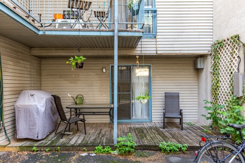 Terrasse - 202-1270 Rue St-Timothée, Montréal (Ville-Marie), QC 