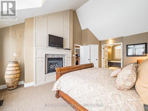 Sandfield 5 W10 - 3876 Muskoka Rd 118 Highway W, Muskoka Lakes (Medora), ON 