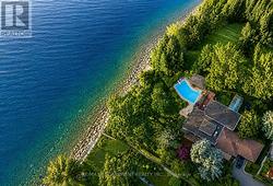10 BROOKFIELD ROAD Oakville, ON L6K 2Y5